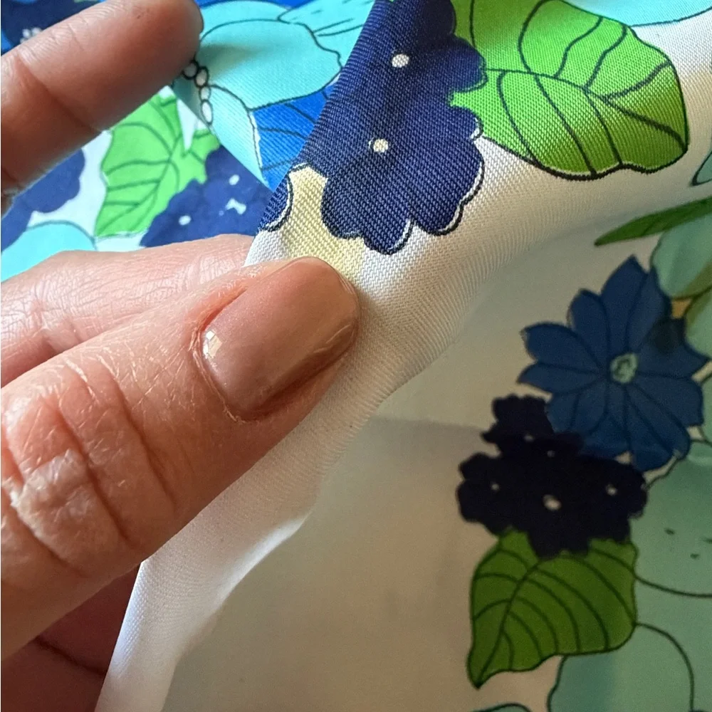 Vintage 1970s Blue Floral Square Scarf - Picture 7 of 7